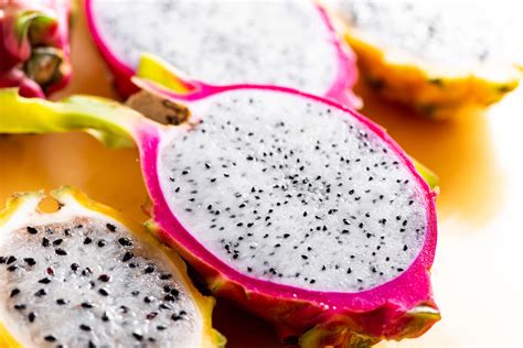 How do you prepare a dragon fruit, and why does it remind me of a sunset in the desert?